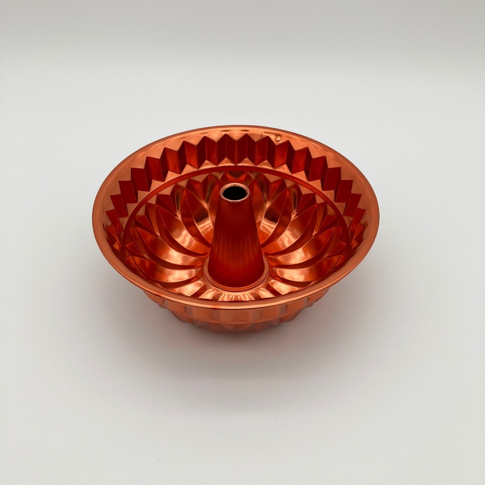 Bundt Cake Pan 8.5in Copper Tone Fluted Geometric Jello Mold Vintage